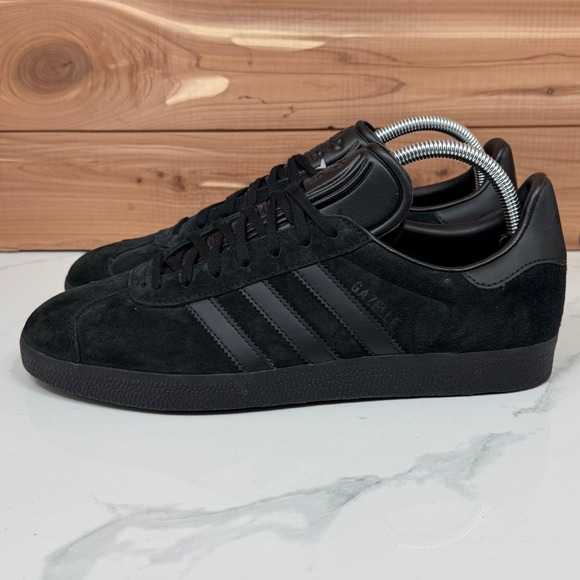 Adidas‎ Gazelle Originals Triple Black Suede Leather Sneakers Mens Shoes size 9 - Picture 2 of 14